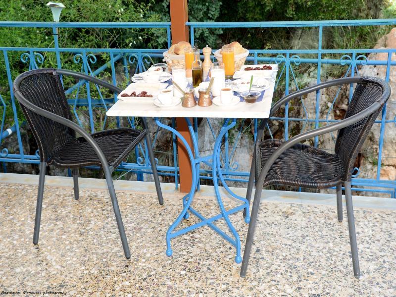 Paraskevas Boutique Hotel Тірос Екстер'єр фото